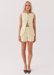 Born For Bordeaux Linen Shorts - Lemon